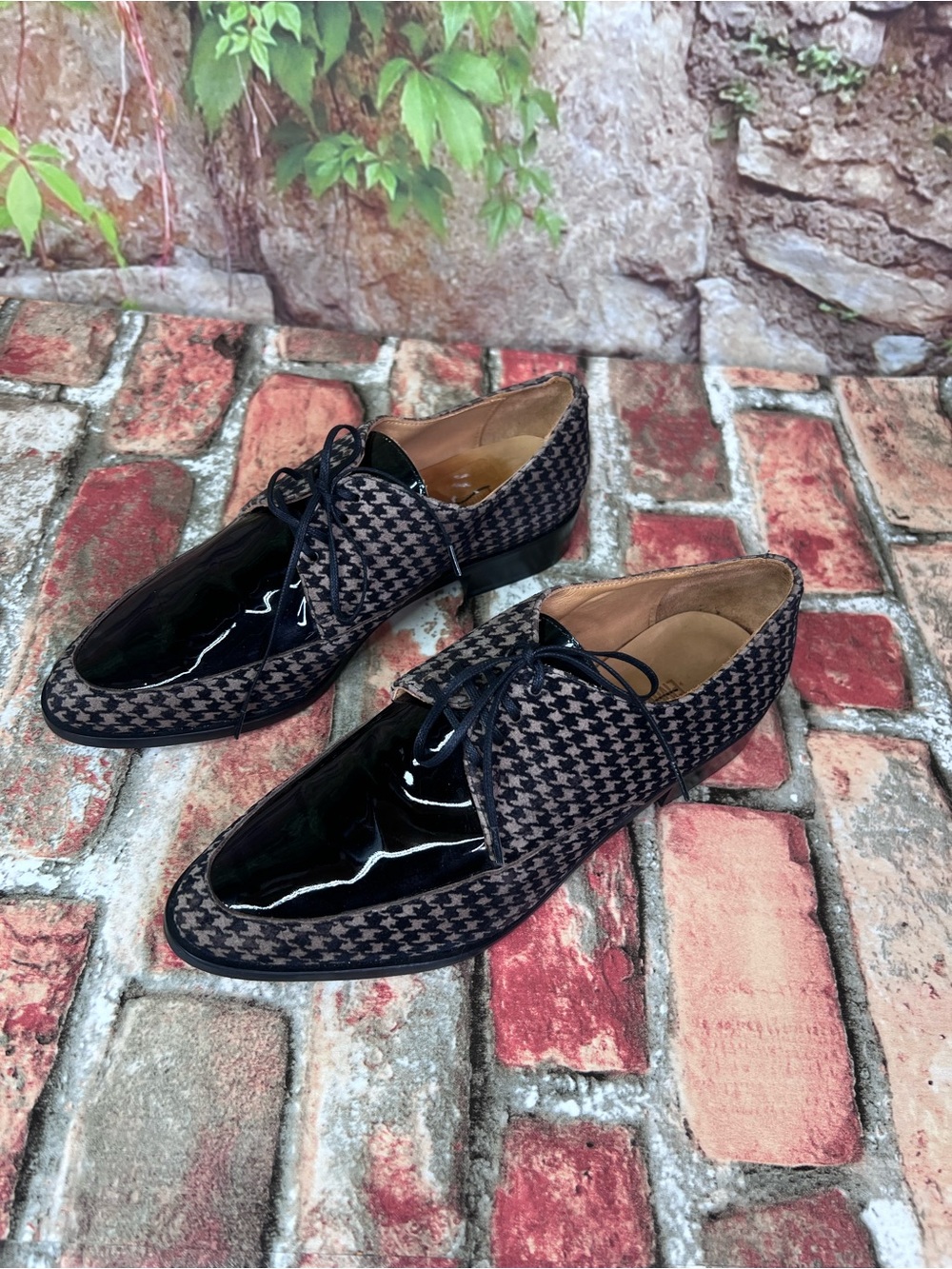 EMMA GO Houndstooth and Patent Black/Tan Handmade Danish Lace-Up Oxfords, 36 - Picture 4 of 14